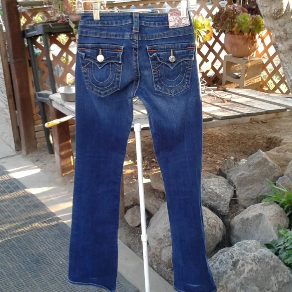 Woman Jean size 27 leg in seam 32 in good condition blue